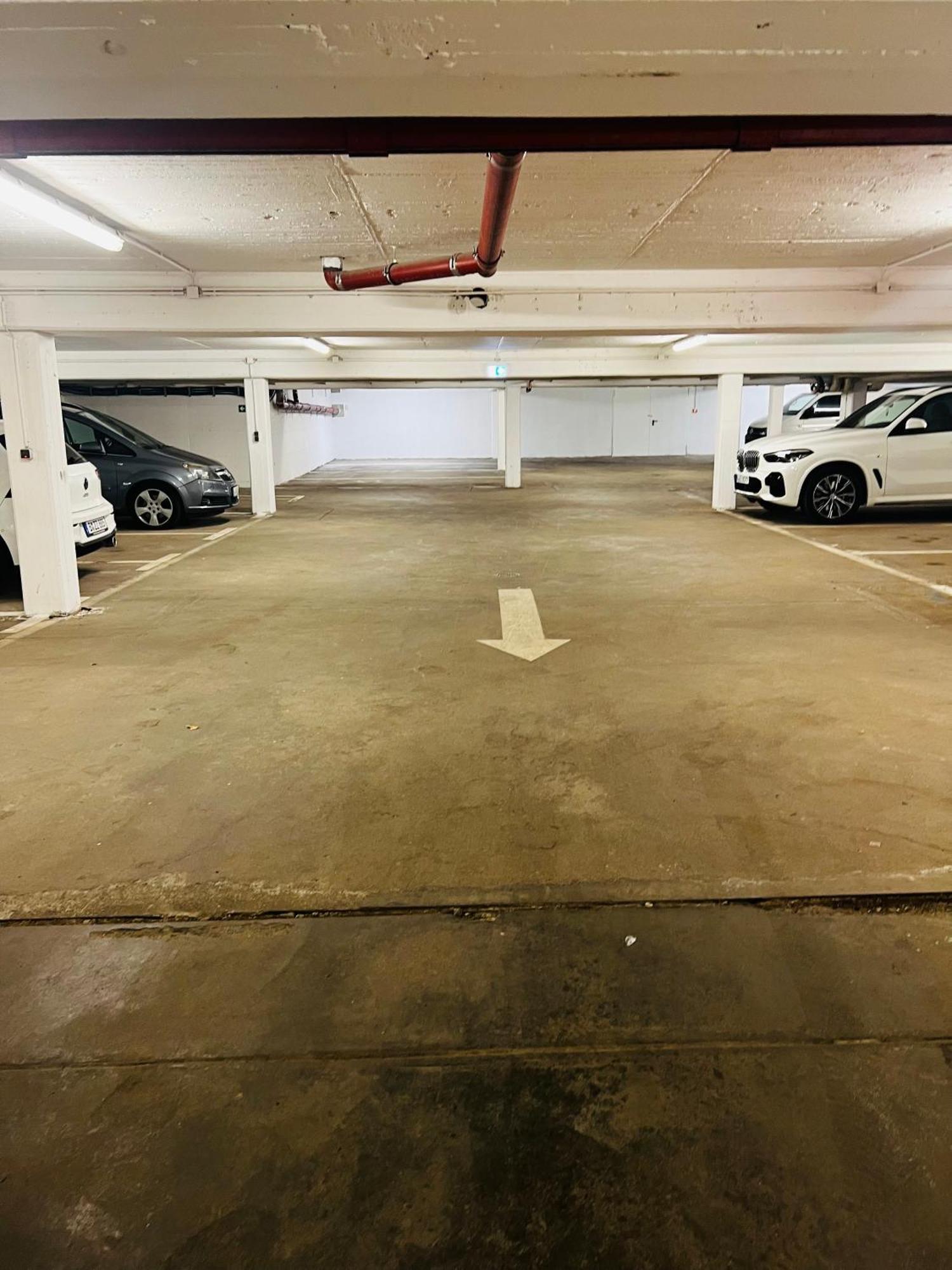 Ladenwohnung In Kreuzberg Mit Parkplatz In Einer Tiefgarage 柏林 外观 照片